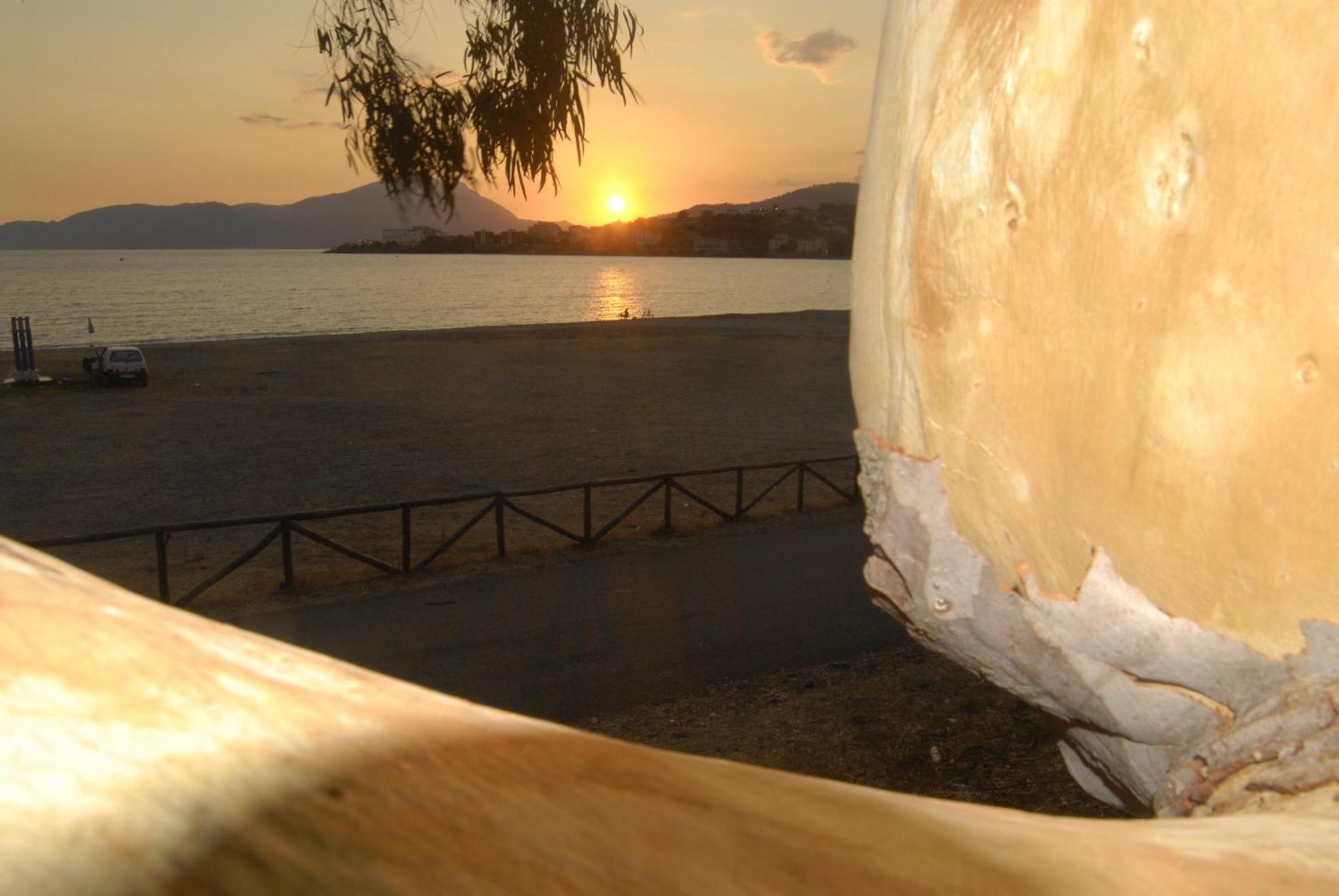 Hotel Del Sole Al Plebiscito Sapri Bagian luar foto
