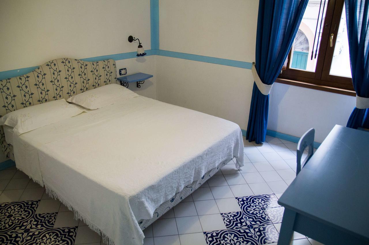 Hotel Del Sole Al Plebiscito Sapri Bagian luar foto